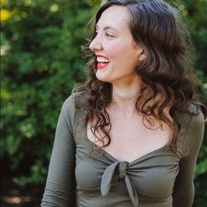 Meet your Posher, Leslie